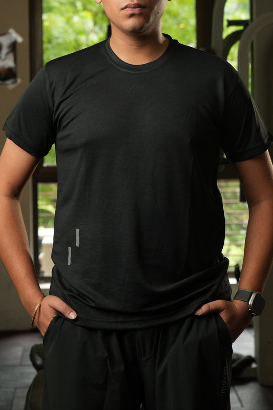 Move Tee - Core Black